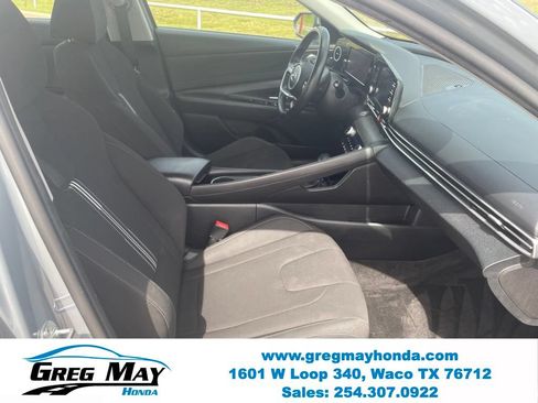 Used 2022 Hyundai Elantra SEL w/ Convenience Package FWD image 31