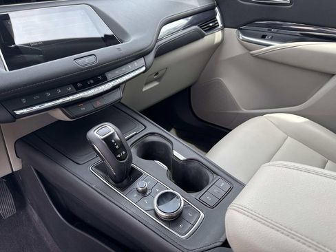 Used 2019 Cadillac XT4 Luxury image 25