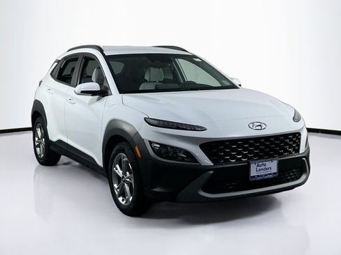 Used 2023 Hyundai Kona SEL AWD/4WD image 3
