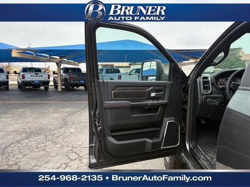 New 2026 RAM 3500 Laramie AWD/4WD image 9