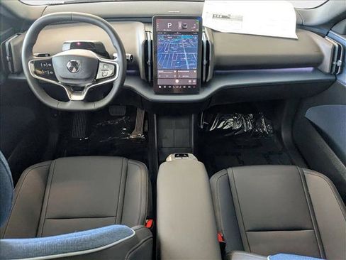 New 2025 Volvo EX30 Plus w/ Protection Package Premier image 14