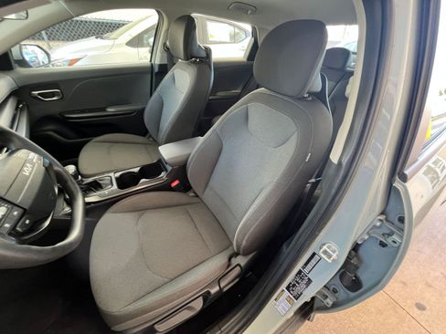 Used 2025 Kia K4 FWD image 35