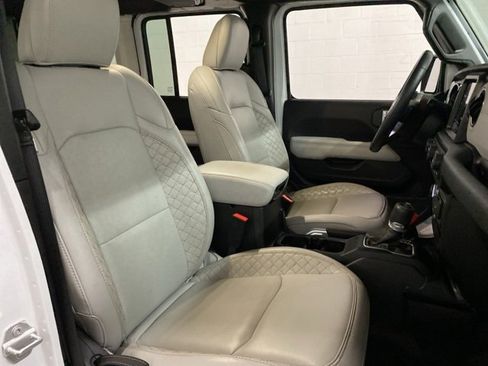 Used 2021 Jeep Wrangler Unlimited Sahara image 80
