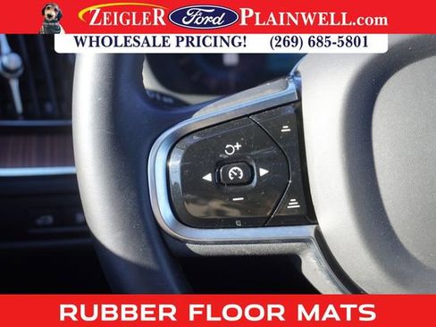 Used 2023 Volvo XC60 T8 Plus w/ Protection Package Premier image 20