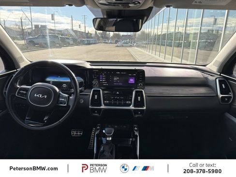 Used 2023 Kia Sorento SX Prestige image 2