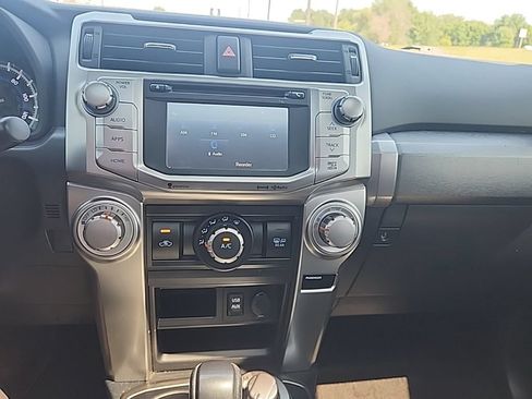 Used 2018 Toyota 4Runner SR5 Premium AWD/4WD image 19