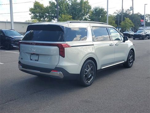 New 2026 Kia Carnival SX image 8