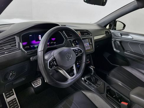 Used 2024 Volkswagen Tiguan SE R-Line FWD image 10