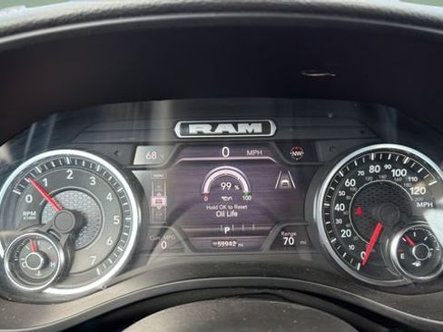 Used 2025 RAM 1500 Laramie AWD/4WD image 12
