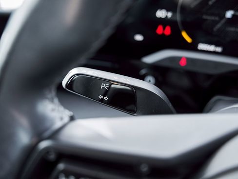 Used 2021 Porsche Taycan 4S image 55