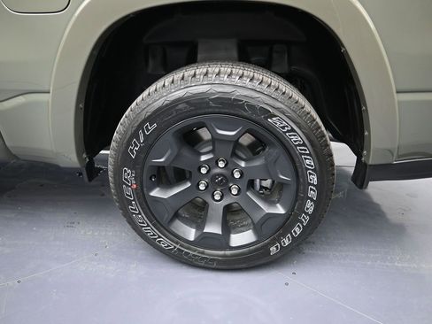 New 2026 RAM 1500 Big Horn AWD/4WD image 9
