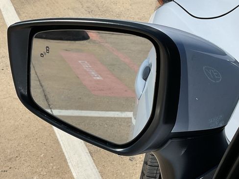 New 2025 Nissan Versa SV w/ Trunk Package image 10