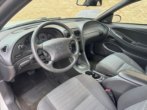 Used 2000 Ford Mustang GT RWD image 10
