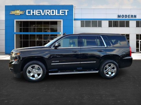Used 2018 Chevrolet Tahoe LT w/ LT Signature Package image 2