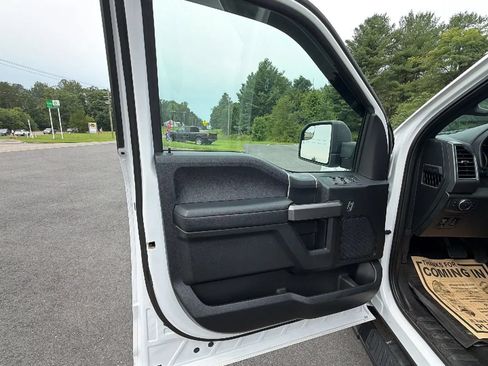 Used 2020 Ford F150 XLT w/ Equipment Group 302A Luxury AWD/4WD image 19