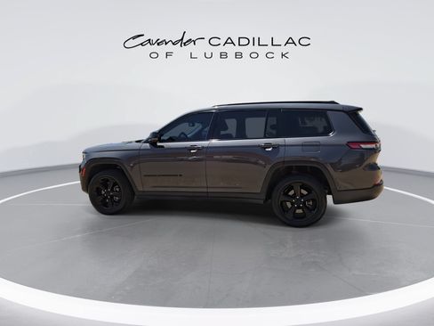 Used 2023 Jeep Grand Cherokee L Limited w/ Black Appearance Package AWD/4WD image 6