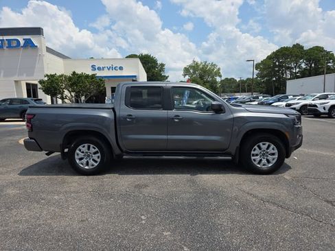 Used 2024 Nissan Frontier SV w/ SV Convenience Package RWD image 3