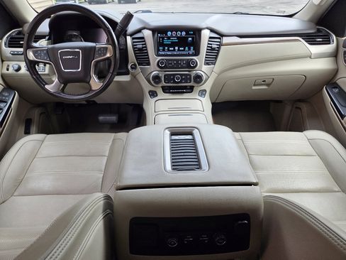Used 2020 GMC Yukon XL Denali image 18