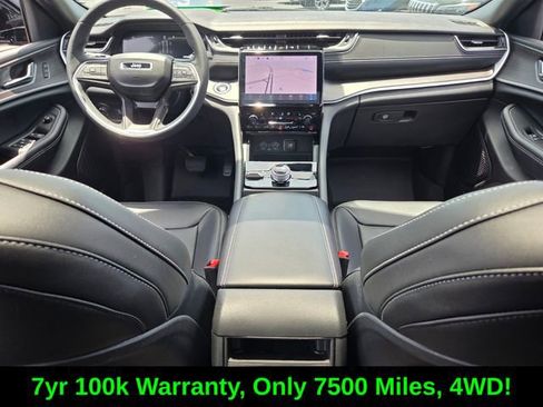 Certified 2025 Jeep Grand Cherokee Limited w/ Luxury Tech Group II AWD/4WD image 13