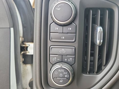 Used 2020 Chevrolet Silverado 3500 LT AWD/4WD image 21