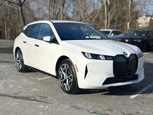 Certified 2026 BMW iX xDrive45 image 8