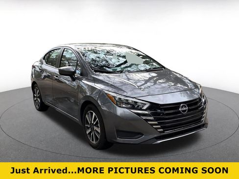 Used 2025 Nissan Versa SV image 1