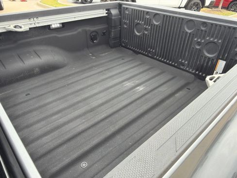 Used 2023 Nissan Frontier Pro-X w/ Pro-X Premium Package RWD image 17