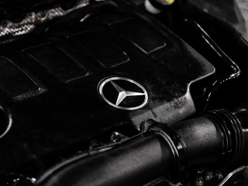 Used 2022 Mercedes-Benz GLB 250 w/ Premium Package Lite image 57