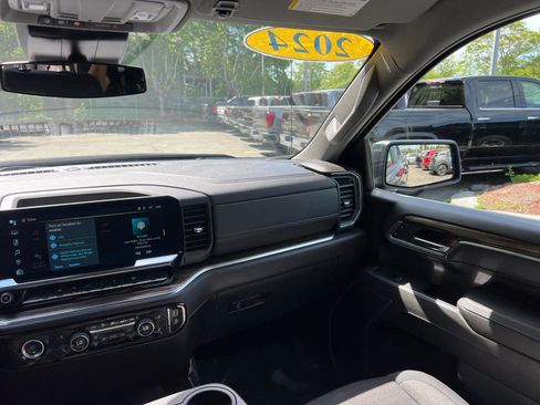 Certified 2024 Chevrolet Silverado 1500 LT AWD/4WD image 34