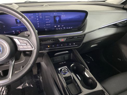 Used 2024 Buick Envision Preferred AWD/4WD image 27