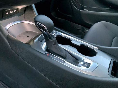 Used 2023 Chevrolet Malibu LT w/ Sport Edition FWD image 16