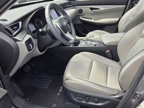 Used 2023 INFINITI QX50 Luxe FWD image 11