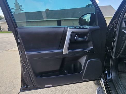 Used 2024 Toyota 4Runner Limited RWD image 11