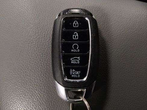 Used 2023 Hyundai Elantra SEL FWD image 32