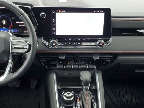 Certified 2025 Chevrolet Colorado Z71 w/ Technology Package image 27