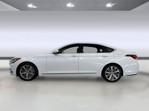 Used 2019 Genesis G80 3.8 RWD image 2