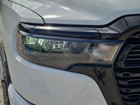 New 2026 RAM 1500 Express AWD/4WD image 7