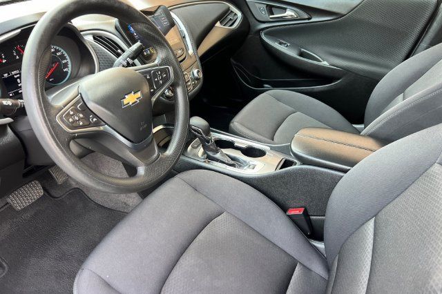 Used 2025 Chevrolet Malibu LT FWD image 10