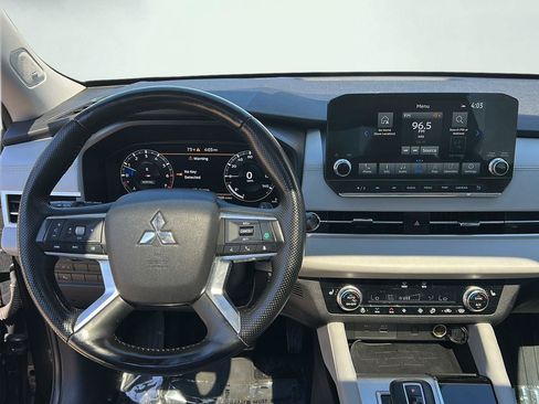 Used 2024 Mitsubishi Outlander SEL AWD/4WD image 7