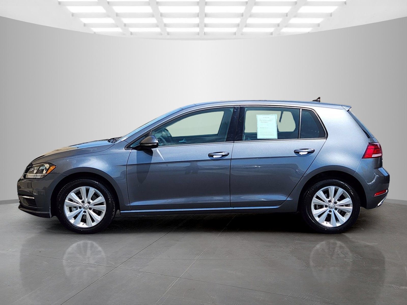 Used 2021 Volkswagen Golf 4-Door FWD image 4