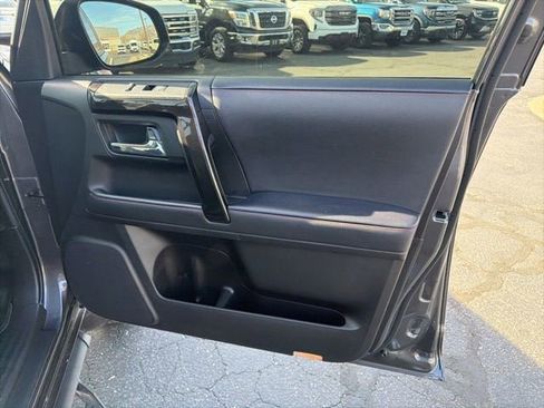 Used 2023 Toyota 4Runner TRD Off-Road Premium w/ Moonroof Package AWD/4WD image 30