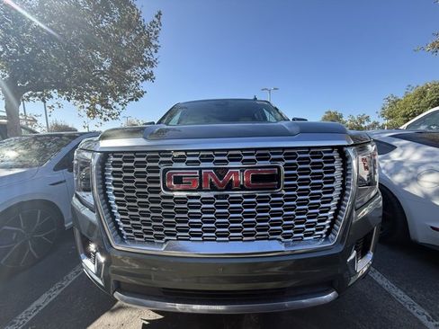 Used 2023 GMC Yukon Denali image 5