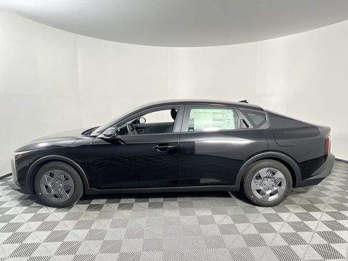 New 2026 Kia K4 FWD image 8