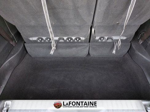 Certified 2025 Chrysler Pacifica Select image 27