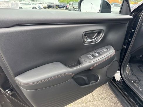 Used 2023 Honda HR-V Sport image 17