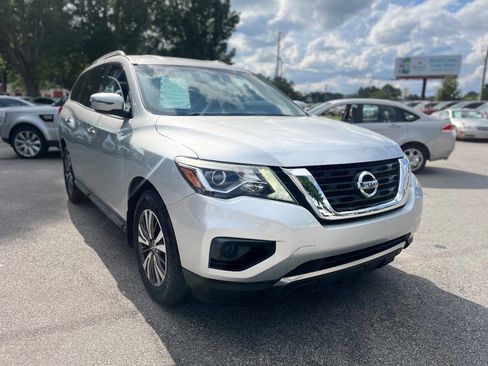 Used 2017 Nissan Pathfinder S image 5
