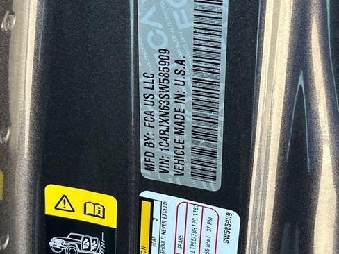 Used 2025 Jeep Wrangler Unlimited Sport S 4xe AWD/4WD image 33