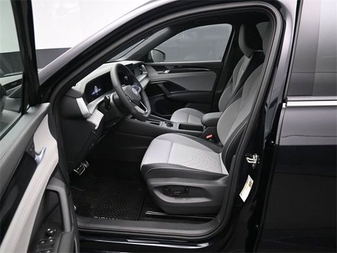 New 2026 Volkswagen Tiguan SE R-Line image 9