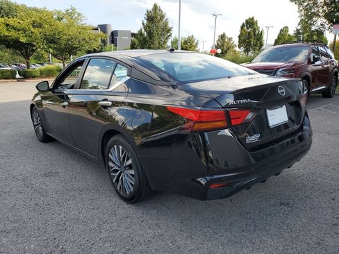 Certified 2025 Nissan Altima 2.5 SV FWD image 3