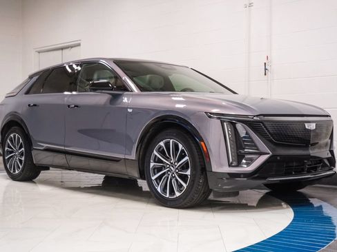 Used 2024 Cadillac Lyriq Sport AWD/4WD image 5
